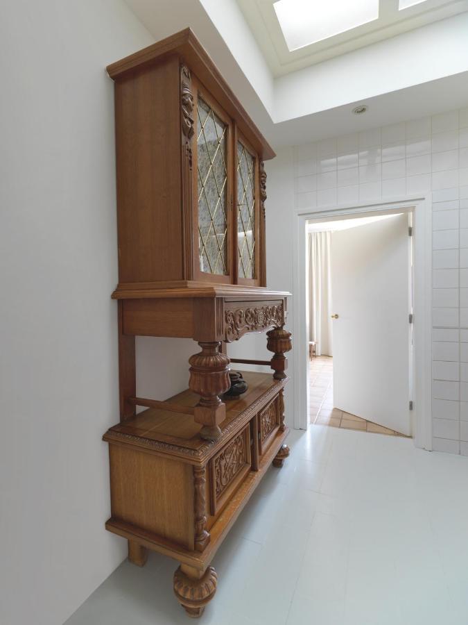 Charming Arty Studioflat, Overlooking The Domain Of A 17Th Century Chapel An Ideal Location For Business Travellers And Peace Seekers Tielrode Екстер'єр фото
